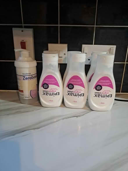 Photo of free cream (S137TR) #1