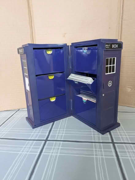 Photo of free Dr Who Tardis and trading cards (Chippenham SN15) #2