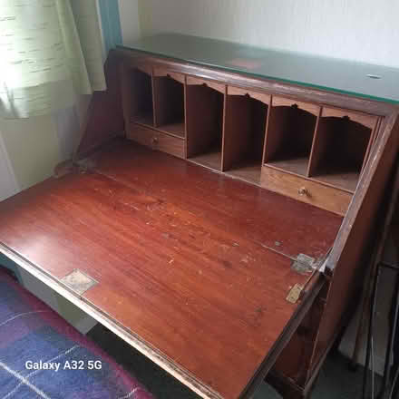 Photo of free Bureau - old (Worplesdon) #2