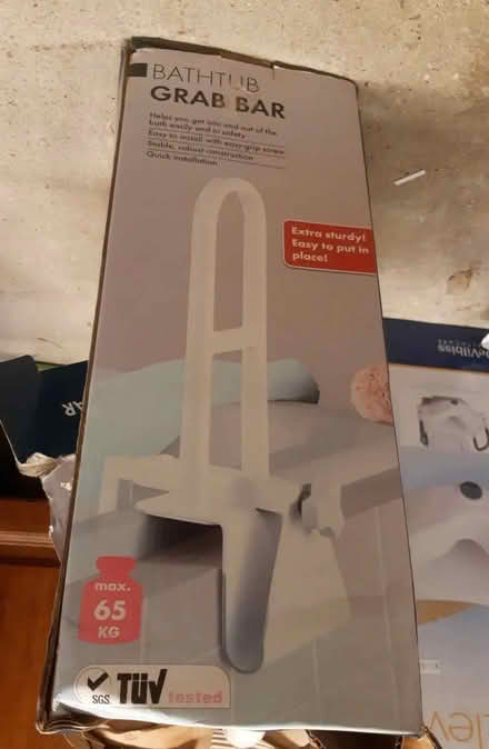 Photo of free Raised toilet seat and bath rail (Riddlesdown) #2