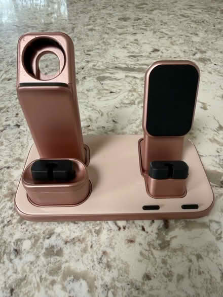 Photo of free Apple Charging Station (West Petaluma) #2