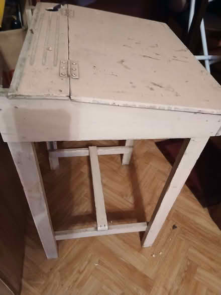 Photo of free Children's desk (The Green SY7) #1