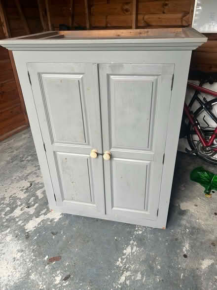 Photo of free Wardrobe with drawers underneath (Chiddingstone Causeway) #1