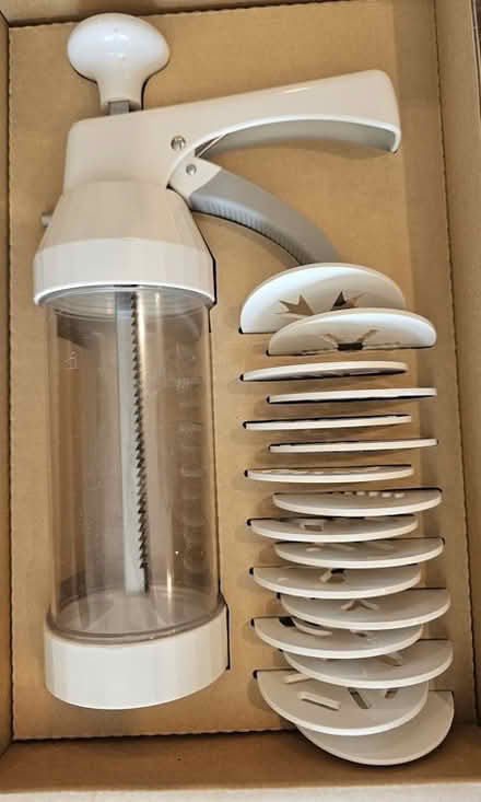 Photo of free Misc Items - kitchen/deco (Camden parc) #2