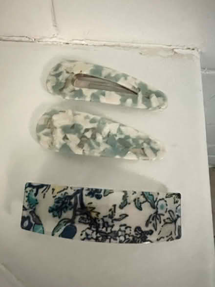 Photo of free Hair grips (Maulden MK45) #1