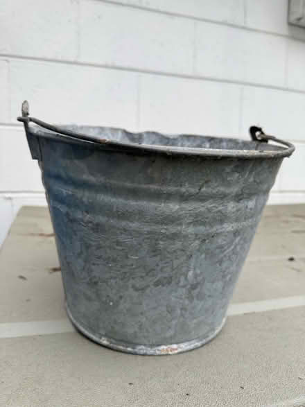 Photo of free Metal bucket (Shoreline) #1