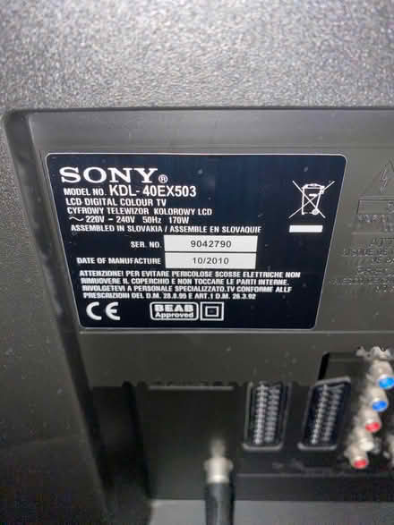 Photo of free Sony 40”TV & glass stand (Chalfont Common SL9) #2