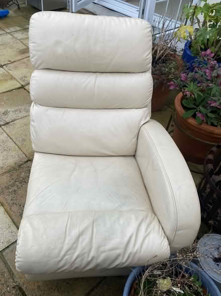 Photo of free 6 seater cream leather sofa (Ig8 Woodford green) #3
