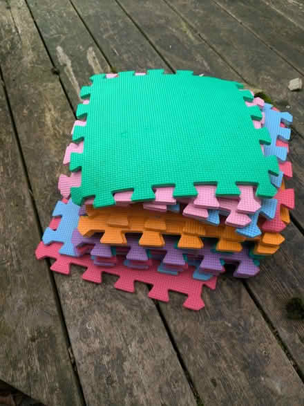 Photo of free Floor tiles for babies (South Croydon) #1