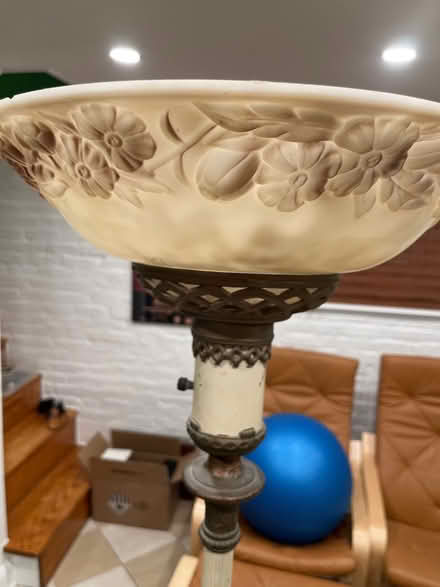 Photo of free Old floor lamp (Cleveland Park) #1
