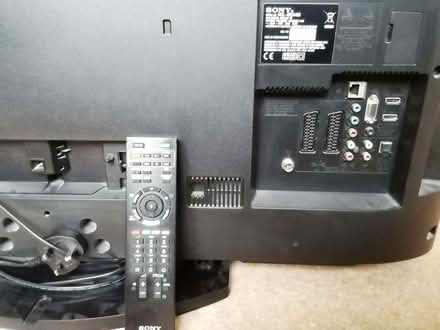 Photo of free Sony KDL-40EX403 40-inch Full HD LCD tv (Barton-on-Sea BH25) #3