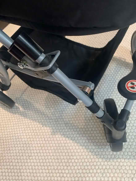 Photo of free Toy/ pet small stroller (Near Thornhill square N1) #4