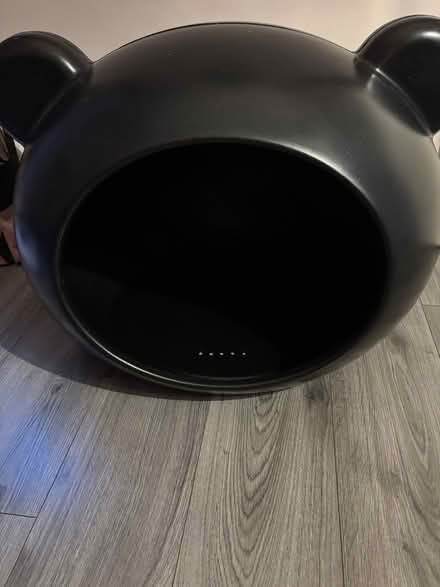 Photo of free Dog bed (Hyde, SK14) #1