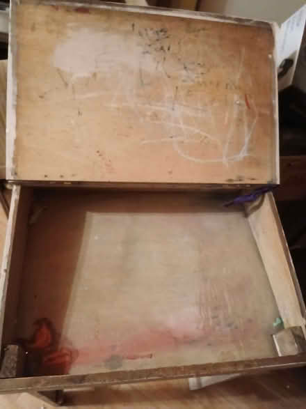 Photo of free Children's desk (The Green SY7) #3