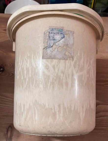 Photo of free Bucket (Cambridge CB1 (Romsey)) #3