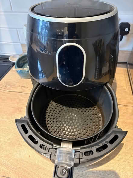 Photo of free Air fryer (Horsham) #3