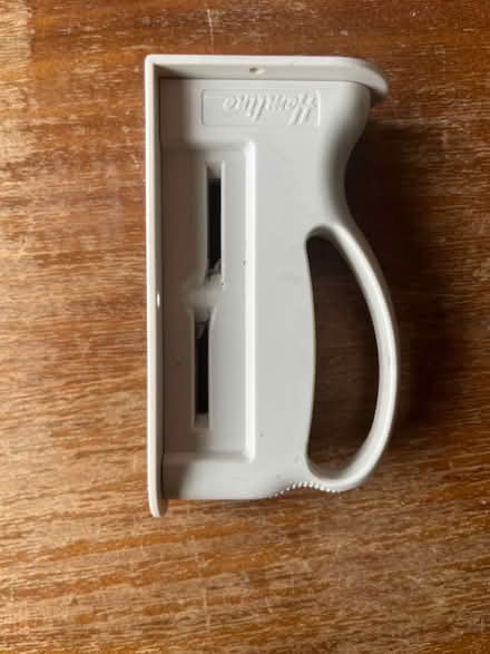 Photo of free Hemline scissor sharpeners (HP3 Bennett’s end) #1
