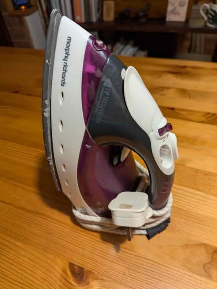 Photo of free Steam iron (Stourbridge DY8) #1
