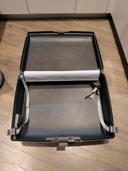 Photo of free Carlton hard-shell suitcase (Manor House N4) #2