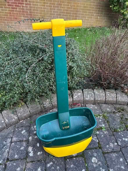 Photo of free Lawn feed spreader (Shenley WD7) #1