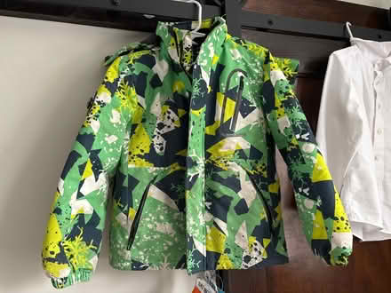 Photo of free Kids size 6-7 clothing (Regent square) #3