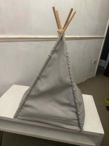 Photo of free Grey Kitten/Cat Tipi bed (Woodside SE25) #2