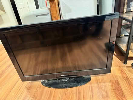 Photo of free TV (Woodridge (20018)) #1