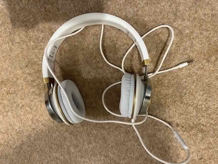 Photo of free Headphones (BS16) #1