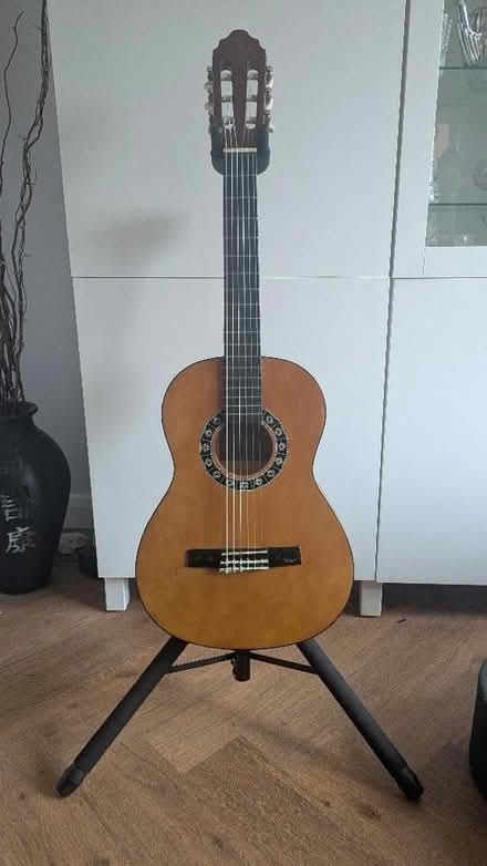 Photo of free 3/4 Size Classical Guitar for beginners (Downley HP13) #1