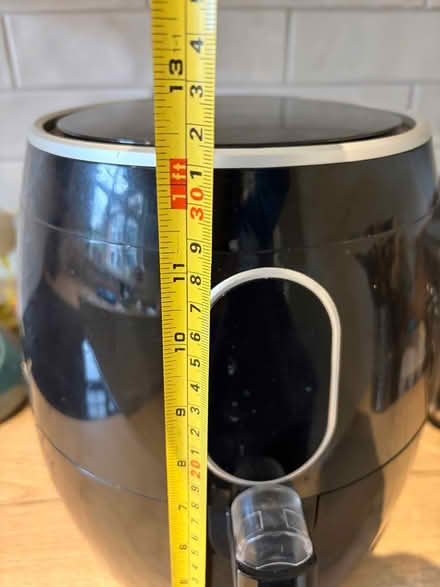 Photo of free Air fryer (Horsham) #4