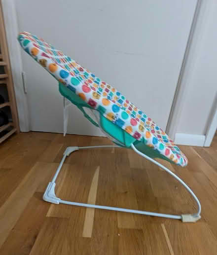 Photo of free Baby bouncer. (Queens Park W10) #2