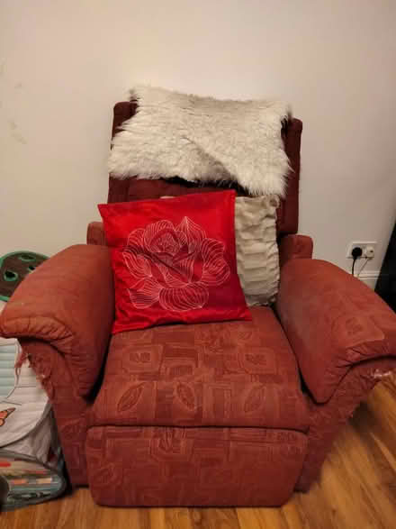 Photo of free Eectric recliner chair (West Kilburn W9) #1