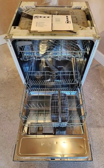 Photo of free Neff Integrated Dishwasher - Excellent Condition (Wood Lanes SK10) #3