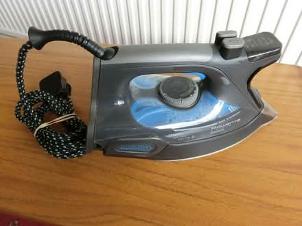 Photo of free Rowenta Steam Iron DW9145 (North Ascot SL5) #1