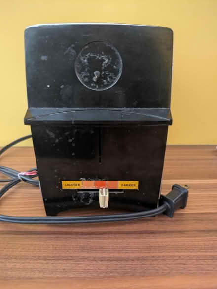 Photo of free 2-slice toaster (Chinatown / Little Italy) #2