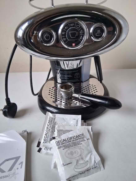 Photo of free Illy Iperespresso 7 Francis Francis coffee machine (Kenilworth Road DE5) #2