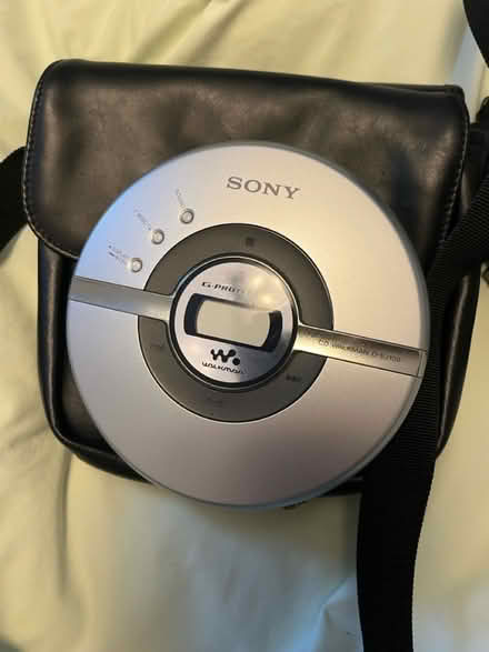 Photo of free Portable CD player (BS16) #1