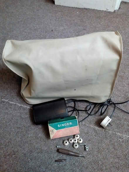 Photo of free Singer "247" Sewing Machine (Highbury N5) #1