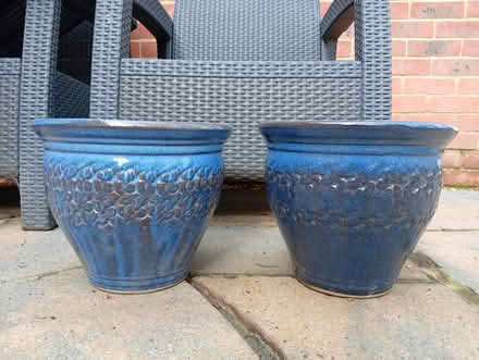 Photo of free 2 ceramic plant pots (PO7) #1