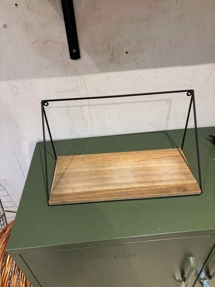 Photo of free Small shelf (S41) #1