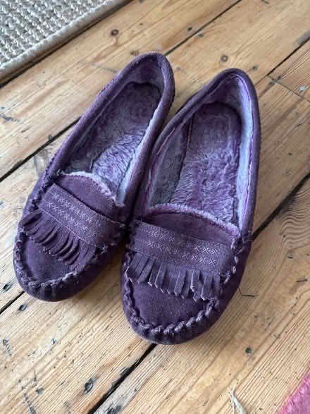 Photo of free M&S slippers size 6 (Cheltenham) #1