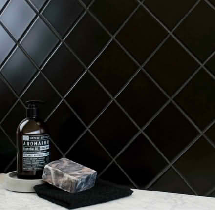 Photo of free c. 4.5sqm black ceramic 20x20 tiles (Turnpike Lane, N22) #1