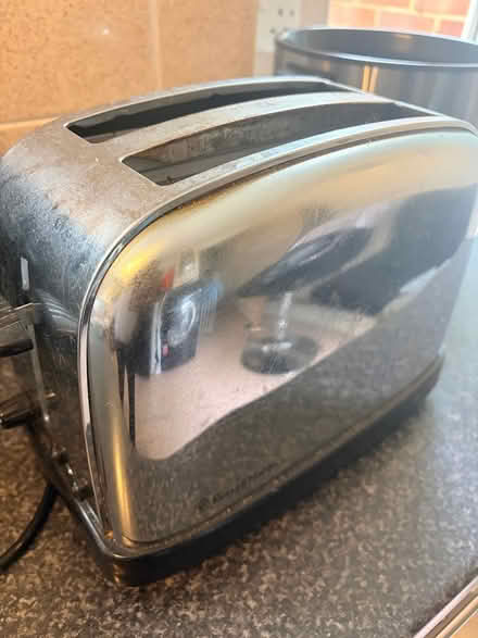 Photo of free Russell Hobbs toaster (Bracknell’s RG42) #1