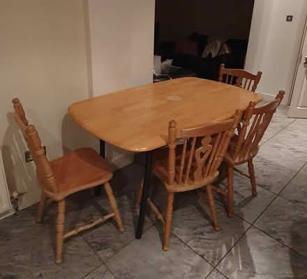 Photo of free Kitchen table (Mount Merrion) #1