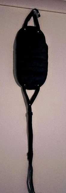 Photo of free a padded hammock/foot rest (Bellevue EH7) #1