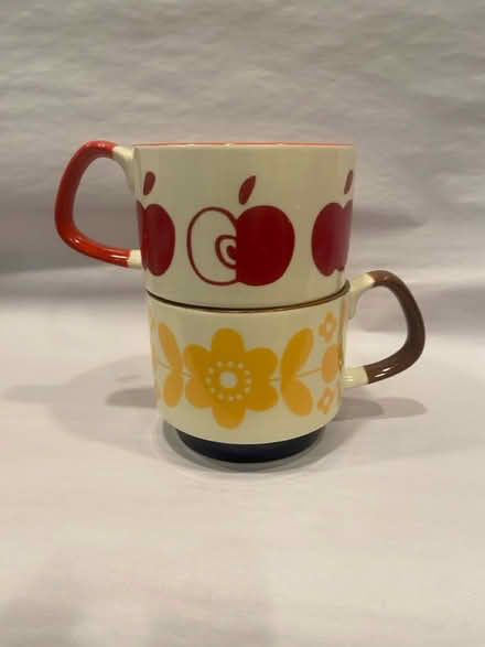 Photo of free 2 stackable cups with handle (Malden Center) #1