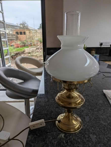 Photo of free Victorian Style Table Lamp (BS16) #1