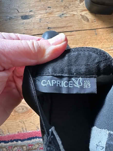 Photo of free Ankle boots 5.5 (Cheltenham) #3