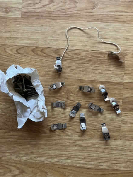 Photo of free Clips for All-glass Photoframes (Bilton HG1) #2