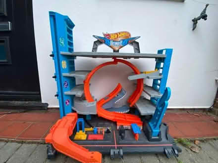Photo of free Hot wheels Garage Track (Reading RG30) #1